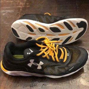 Under Armour shoe sz 10